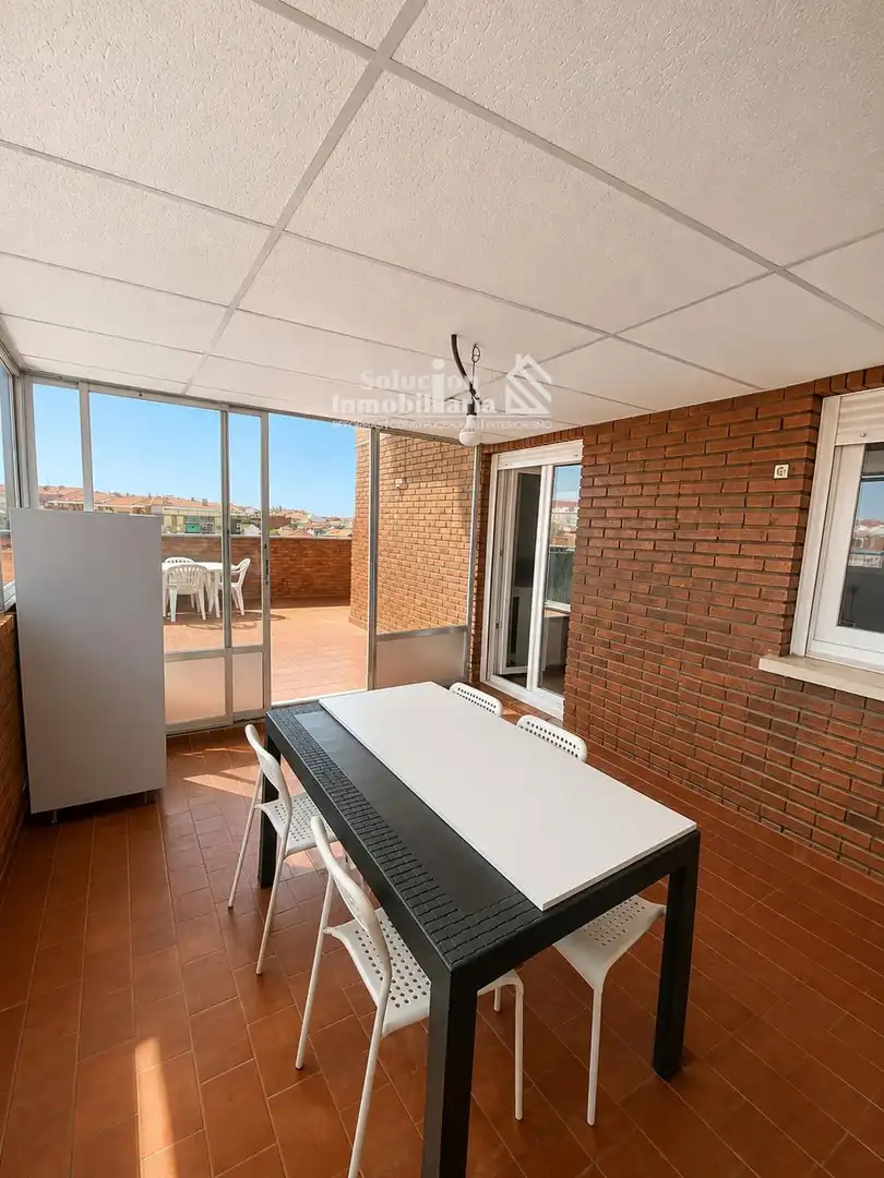Terraza de Ático de alquiler en Salamanca con Calefacción, Terraza y Amueblado