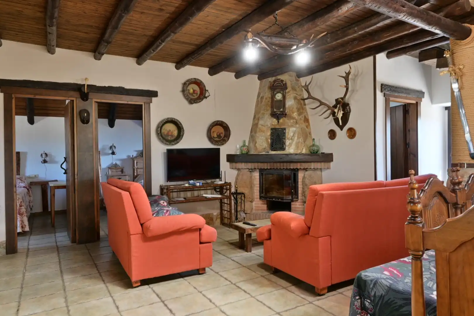 Sala de estar de Casa o chalet en venta en Bodonal de la Sierra con Aire acondicionado, Piscina y Amueblado