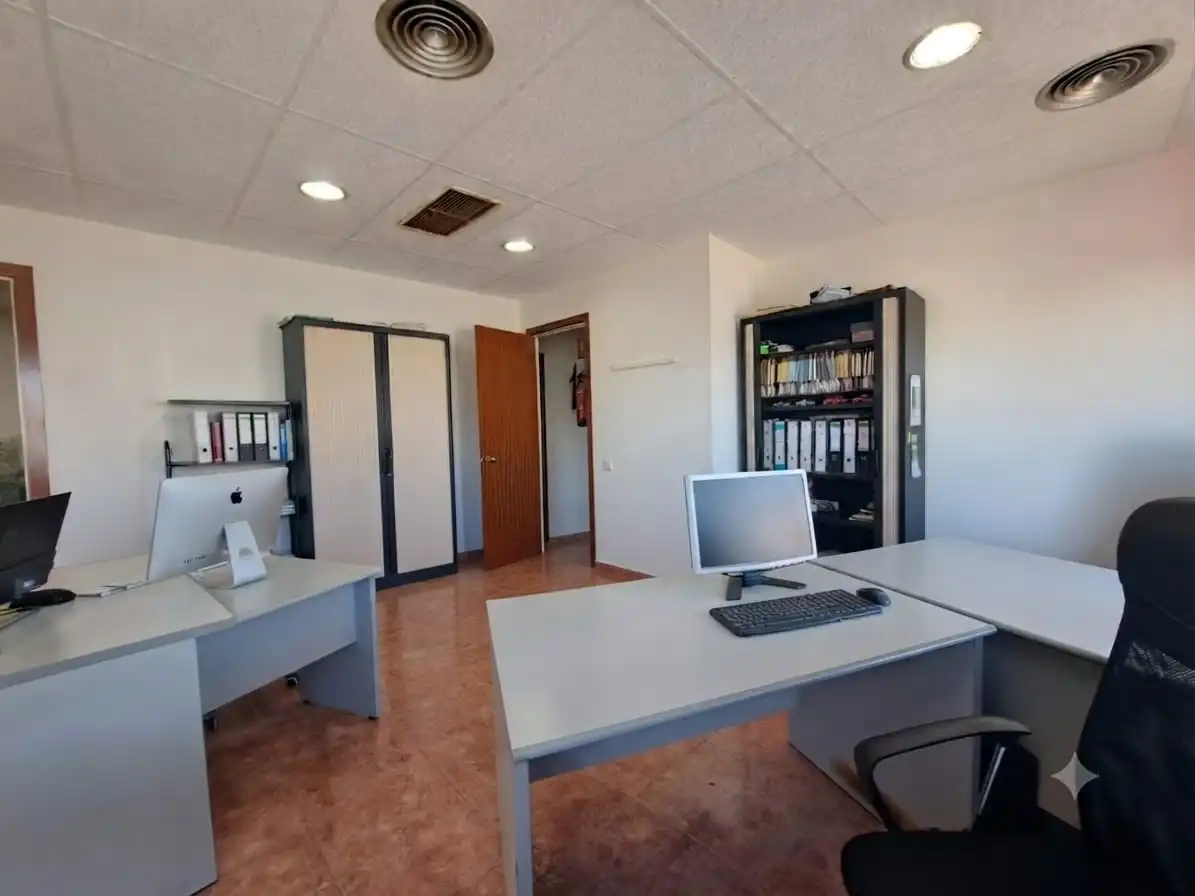 Industrial building for sale in Zona Industrial, imagen 2