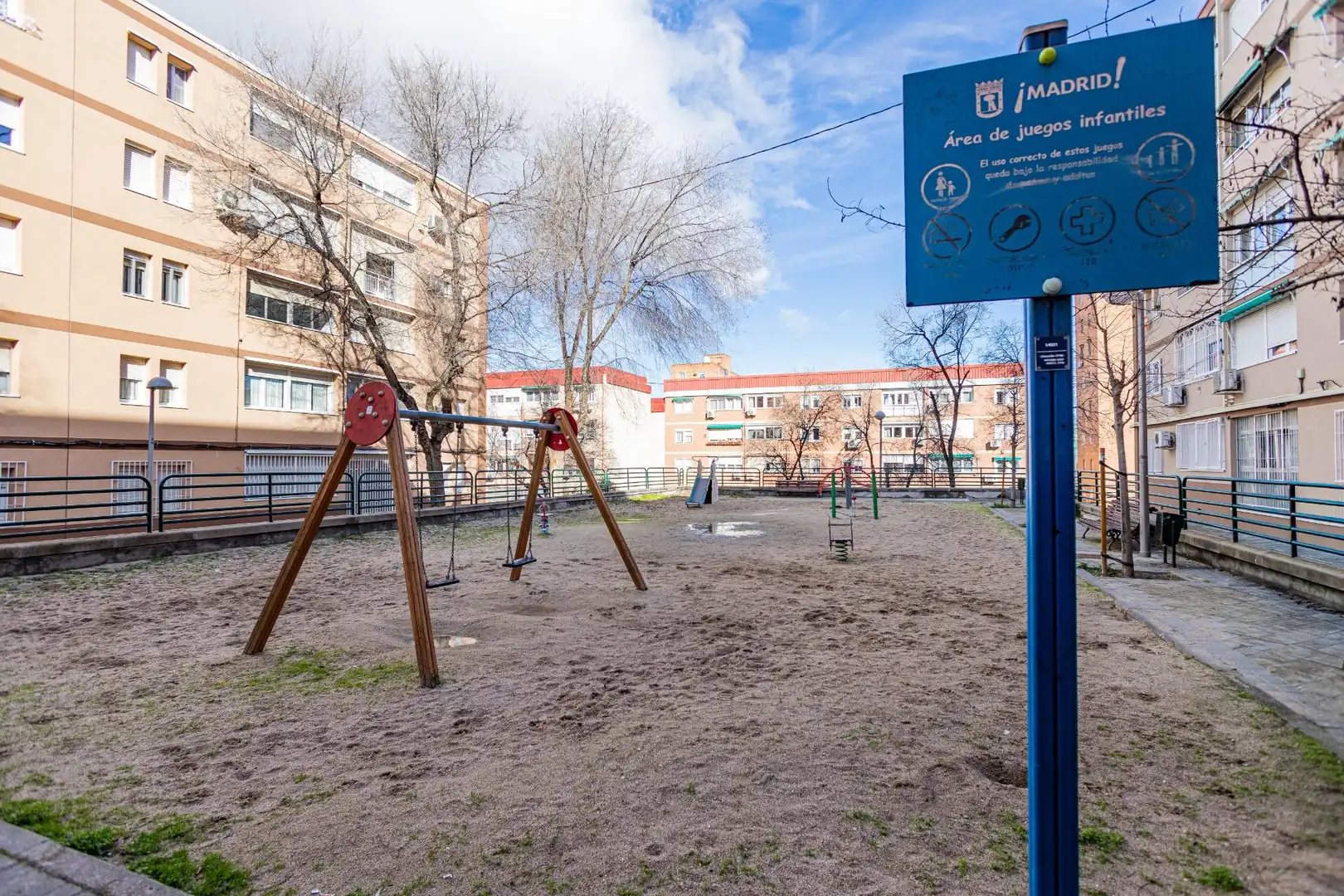 Parking of Ground floor for sale in Madrid  with Heating and Furnished