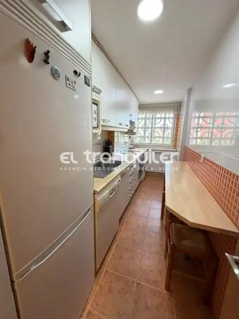Cuina de Pis de lloguer en Madrid amb Aire condicionat, Parquet i Terrassa