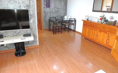 Living room of Flat for sale in Polinyà  with Air Conditioner, Parquet flooring and Furnished