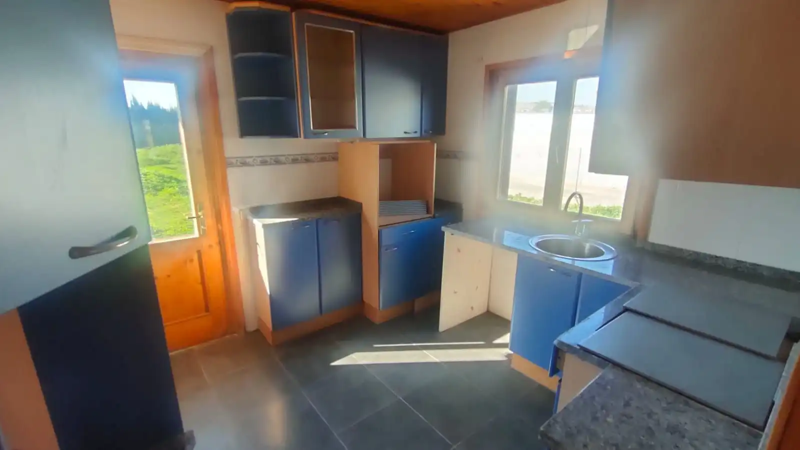 Cocina de Casa o chalet en venta en Zaragoza con Aire acondicionado, Calefacción y Jardín privado
