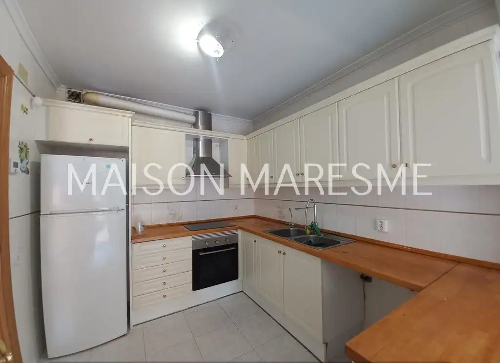 Cocina de Dúplex en venta en Canet de Mar con Aire acondicionado, Calefacción y Terraza