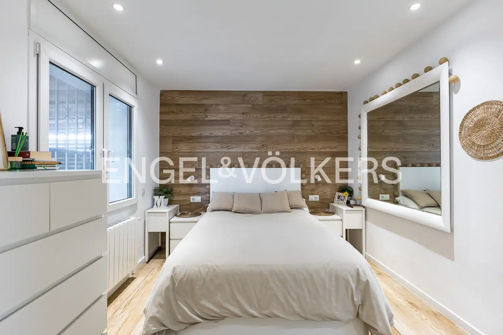 Habitación de Casa o chalet en venta en Vilanova i la Geltrú con Aire acondicionado, Calefacción y Jardín privado