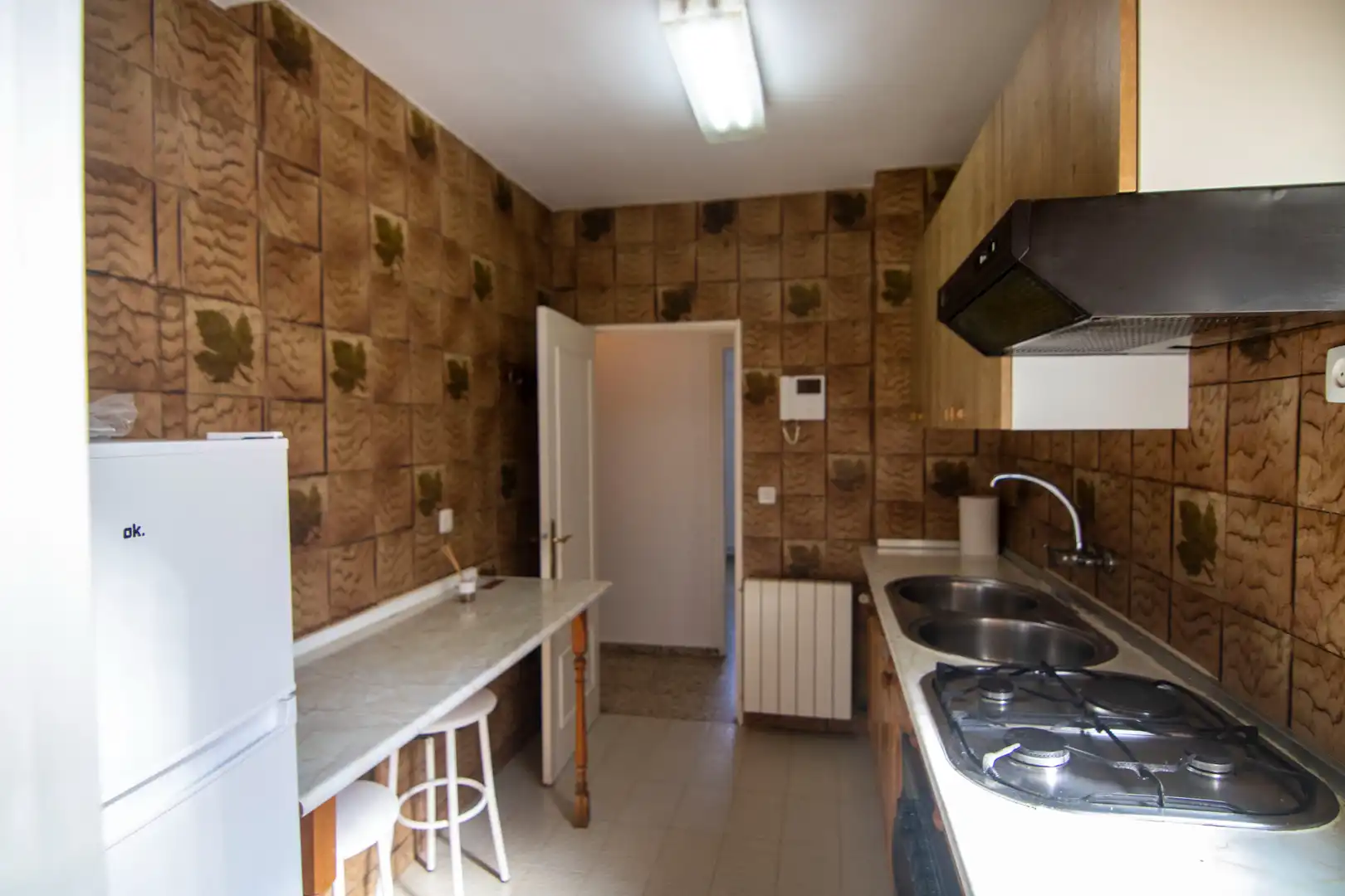 Kitchen of Flat for sale in Madrid  with Terrace, Washing machine and Alarm
