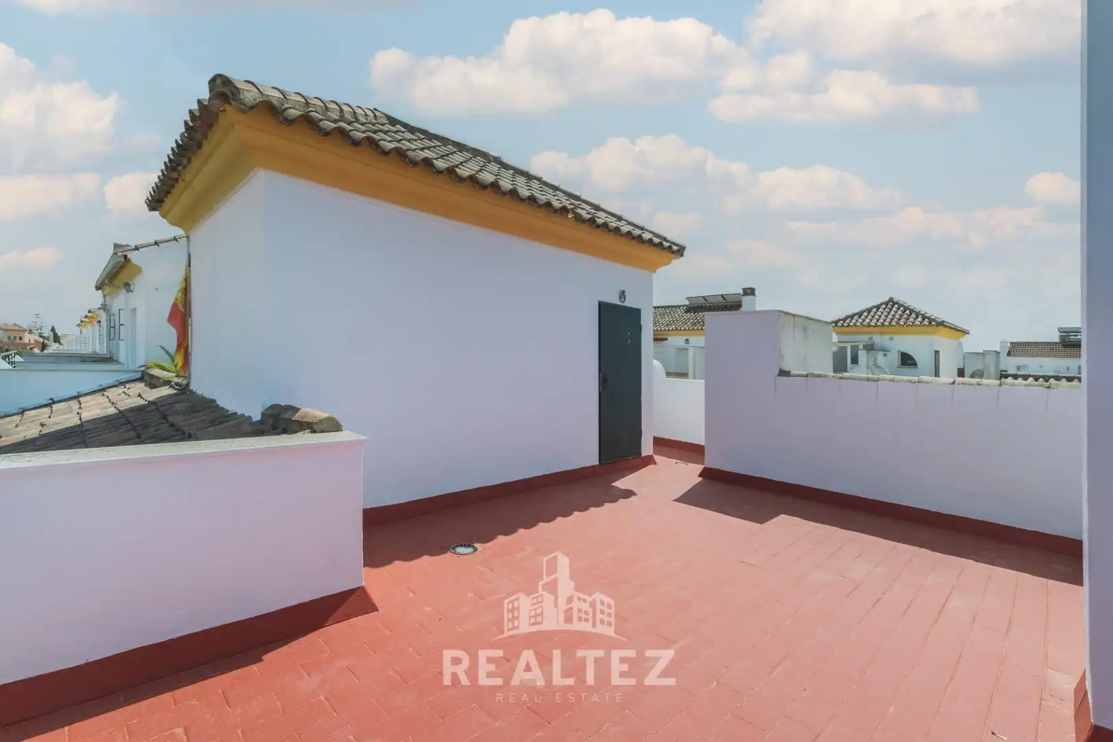 Terrasse von Einfamilien-Reihenhaus zum Verkauf in El Puerto de Santa María mit Terrasse, Möbliert und Balkon