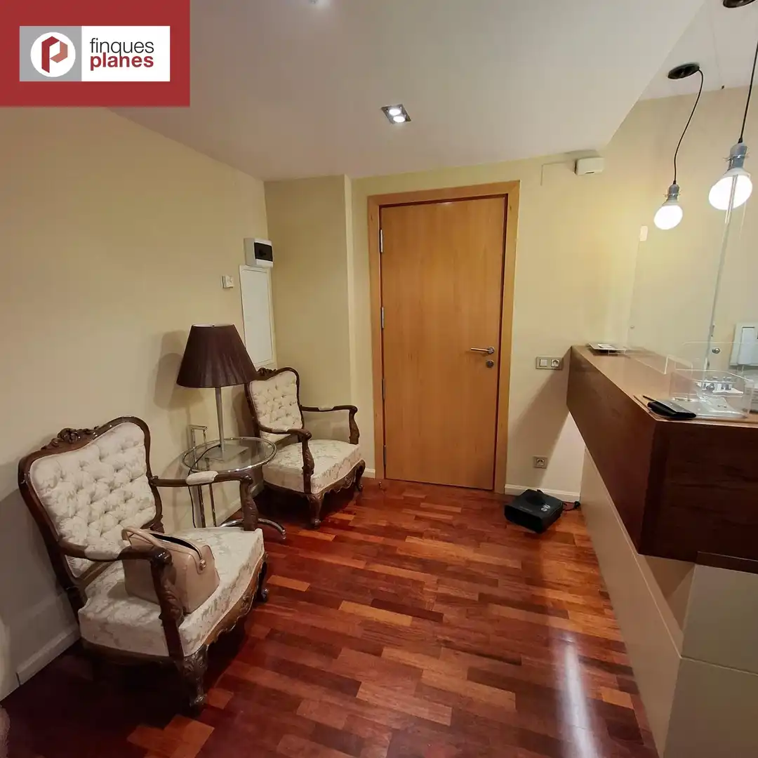 Oficina en venta en La Seu d'Urgell con Calefacción y Trastero
