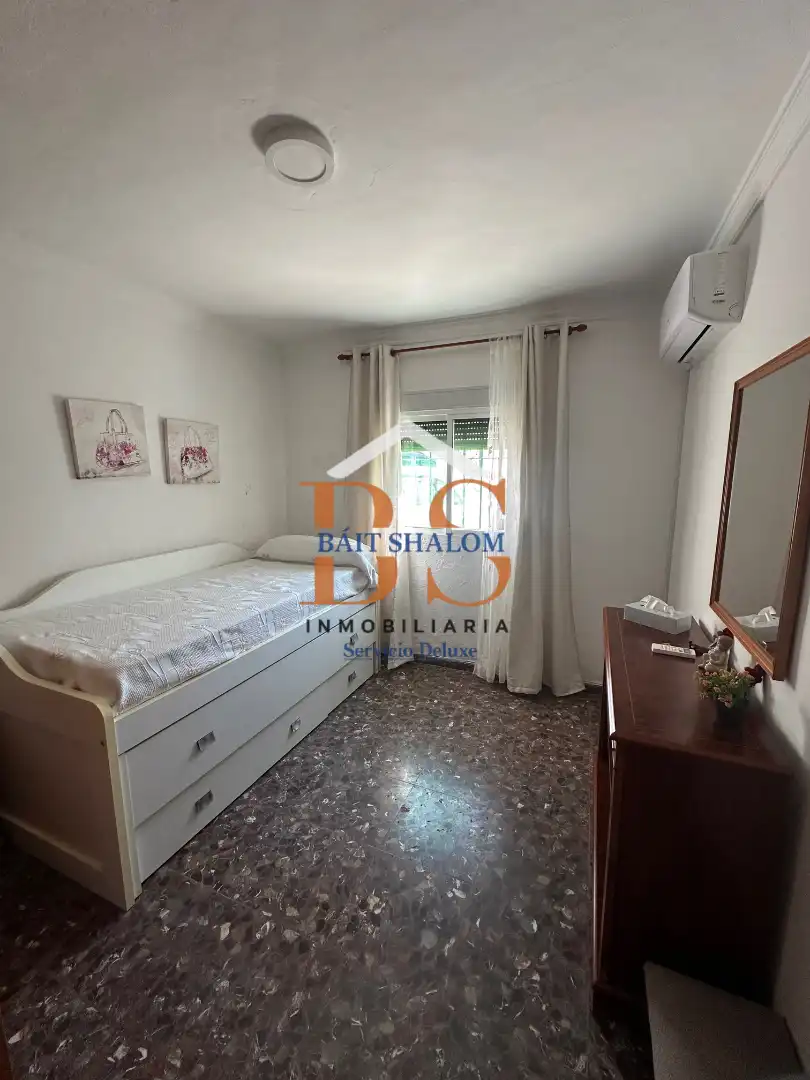Schlafzimmer von Erdgeschoss zum Verkauf in Antequera mit Klimaanlage und Möbliert
