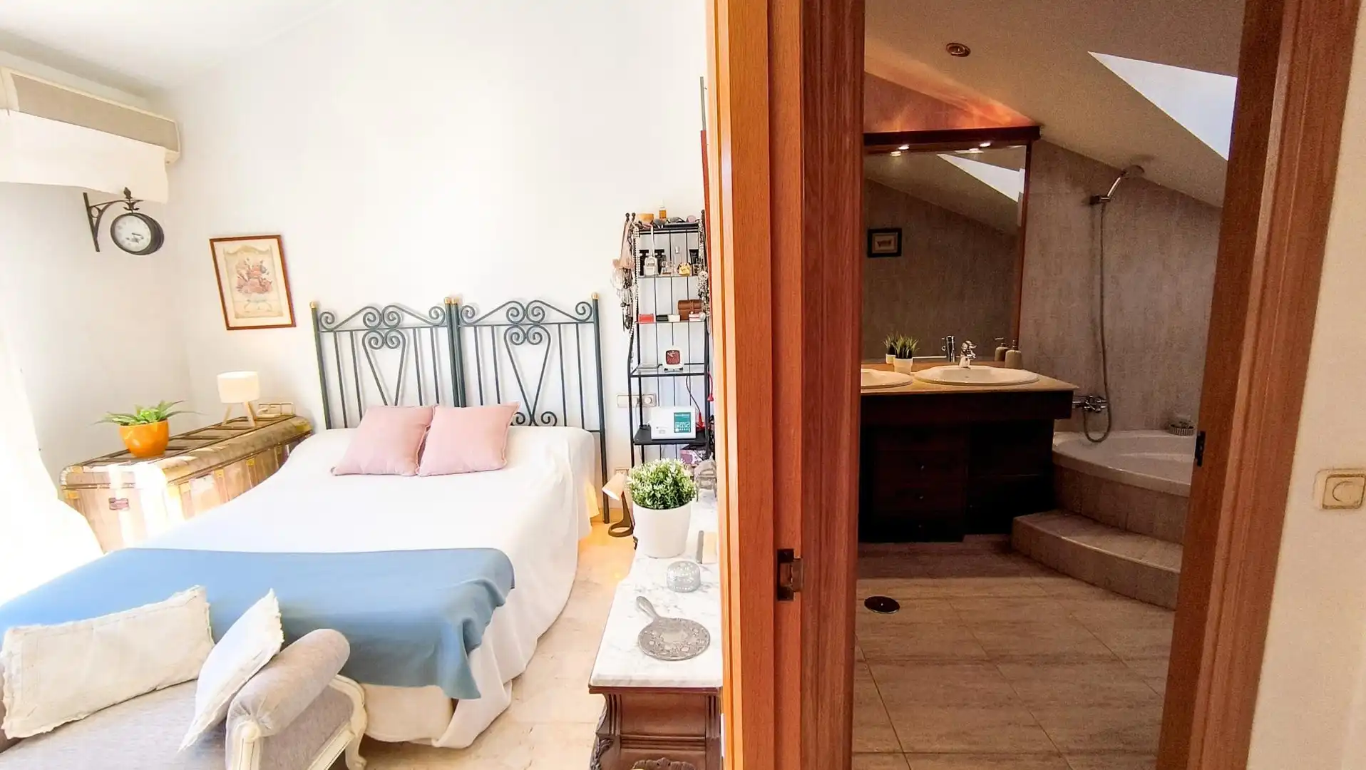 Habitación de Casa o chalet en venta en Murcia con Terraza, Piscina y Balcón