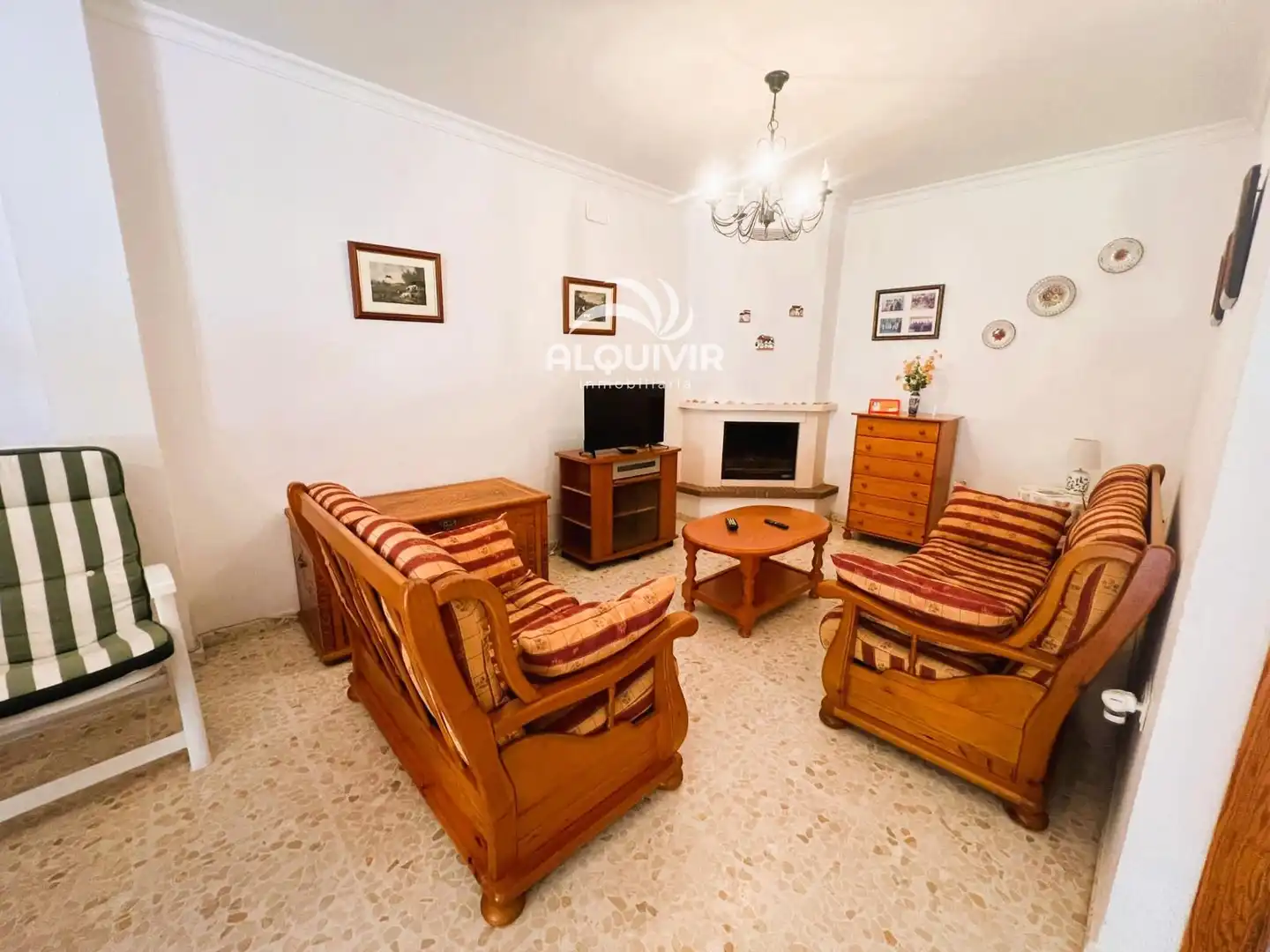 Sala d'estar de Casa adosada en venda en Almonte amb Jardí privat, Terrassa i Piscina