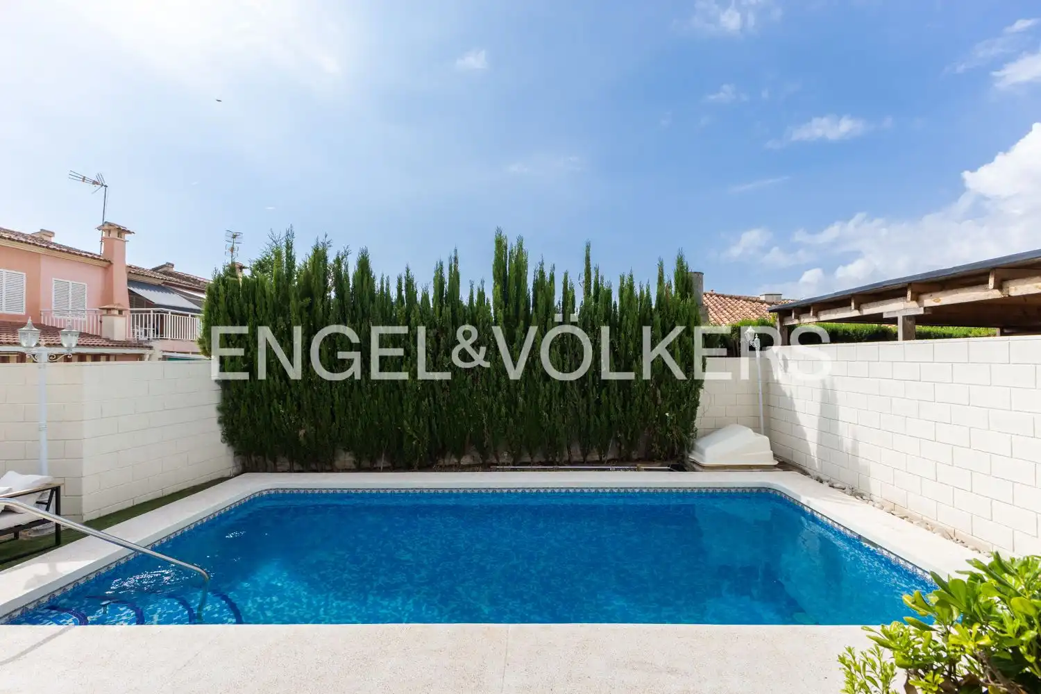 Piscina de Casa o xalet de lloguer en Daimús amb Aire condicionat, Calefacció i Terrassa