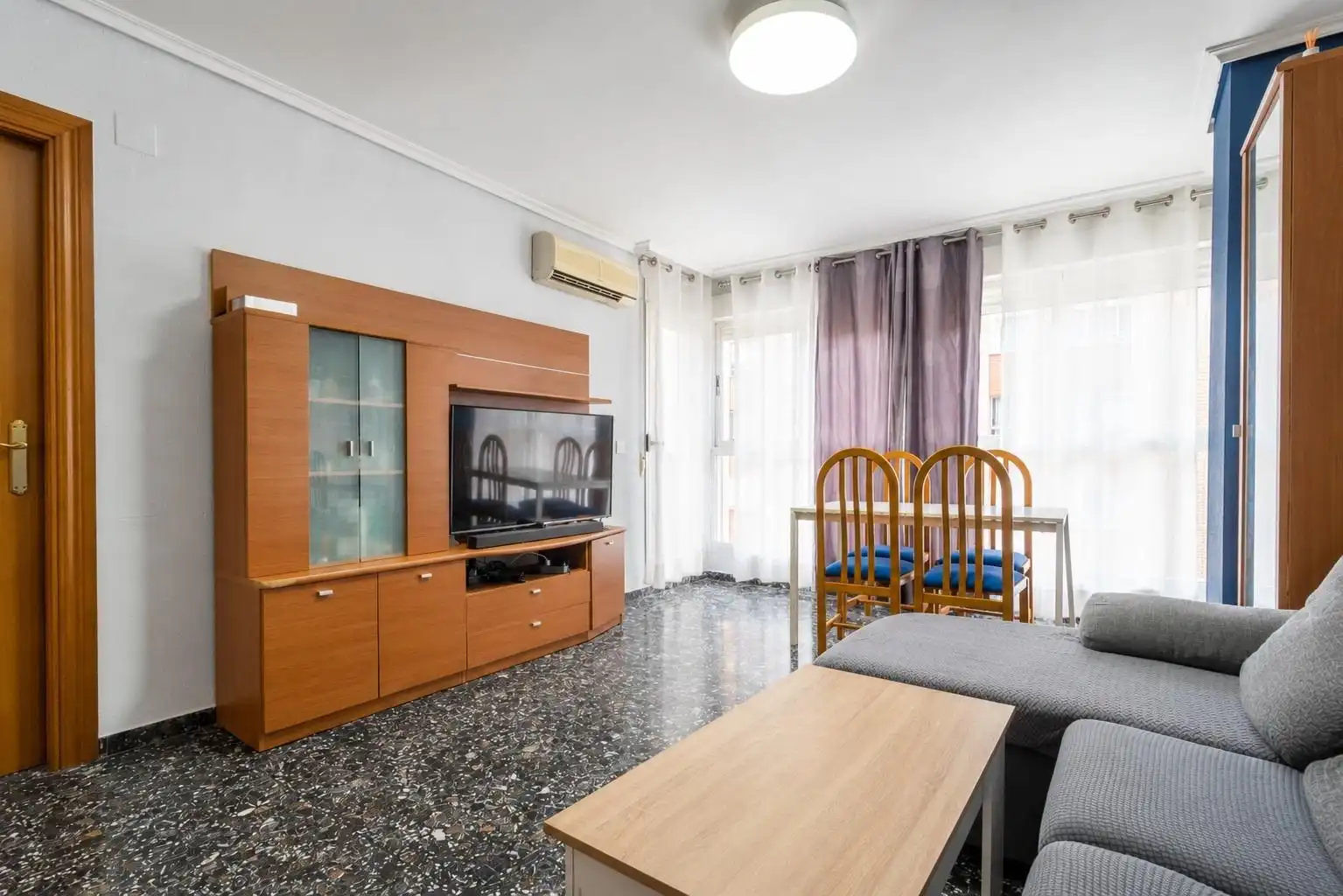 Sala de estar de Piso en venta en Valencia con Aire acondicionado y Balcón