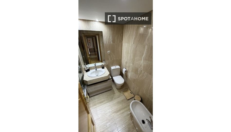 Piso de alquiler en Las Águilas - Imagen 5