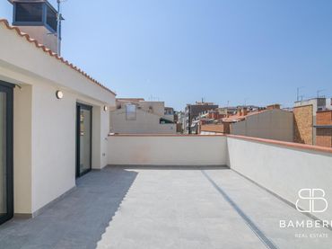 Àtic amb balcó en venda a Marianao