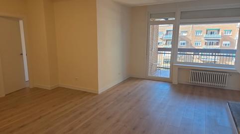 Photo 2 of Flat to rent in Plaza del Conde del Valle de Súchil, Arapiles, Madrid