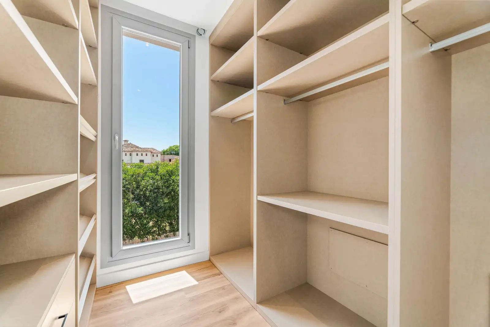 Chalet con piscina en venta en Avenida Marqués del Duero 82, imagen 15