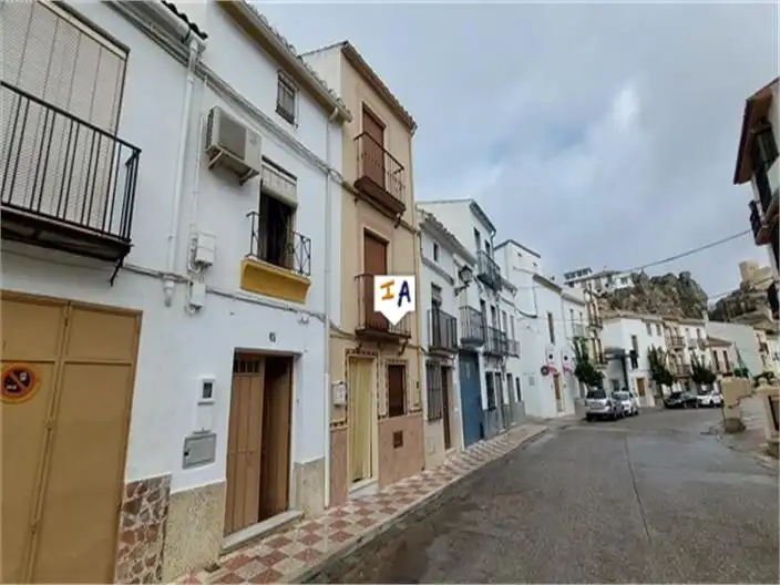 Adossat en venda a Luque
