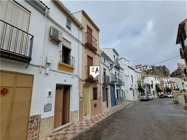 Terraced house for sale in Luque