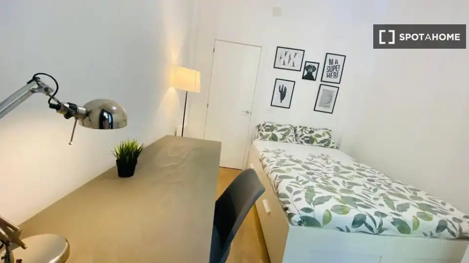 Habitación de Piso para compartir en Madrid con Aire acondicionado, Calefacción y Terraza
