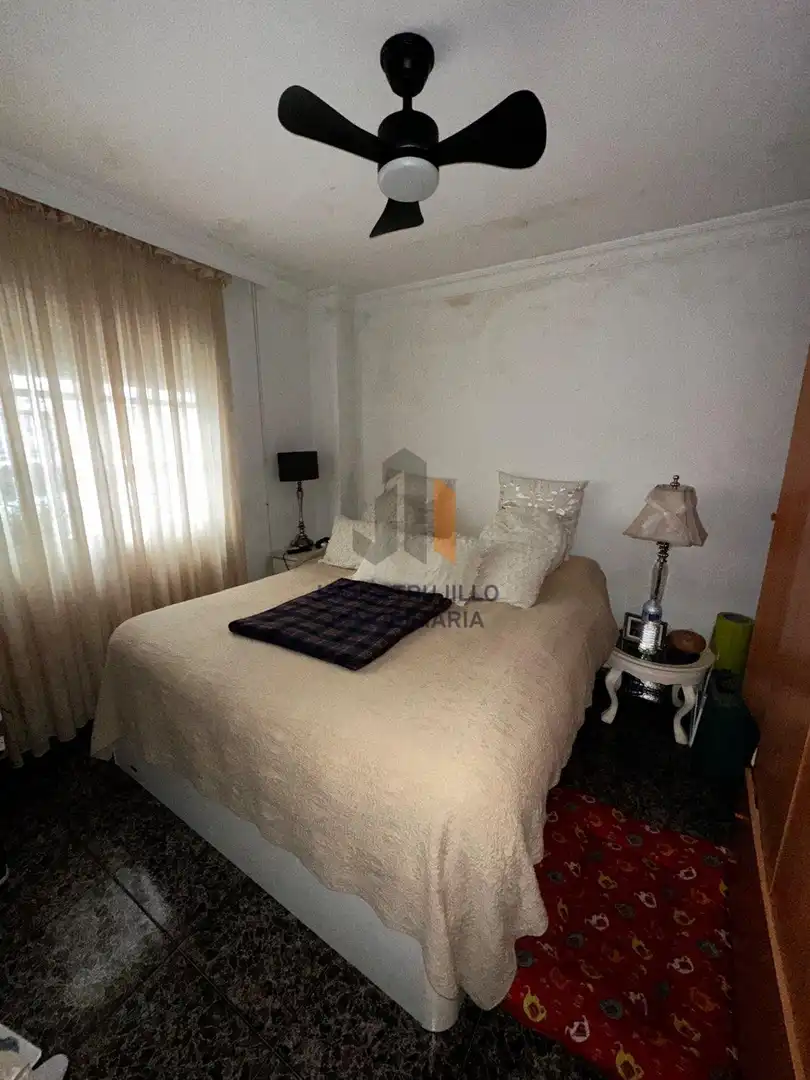 Bedroom of Buildings for sale in Vélez-Málaga