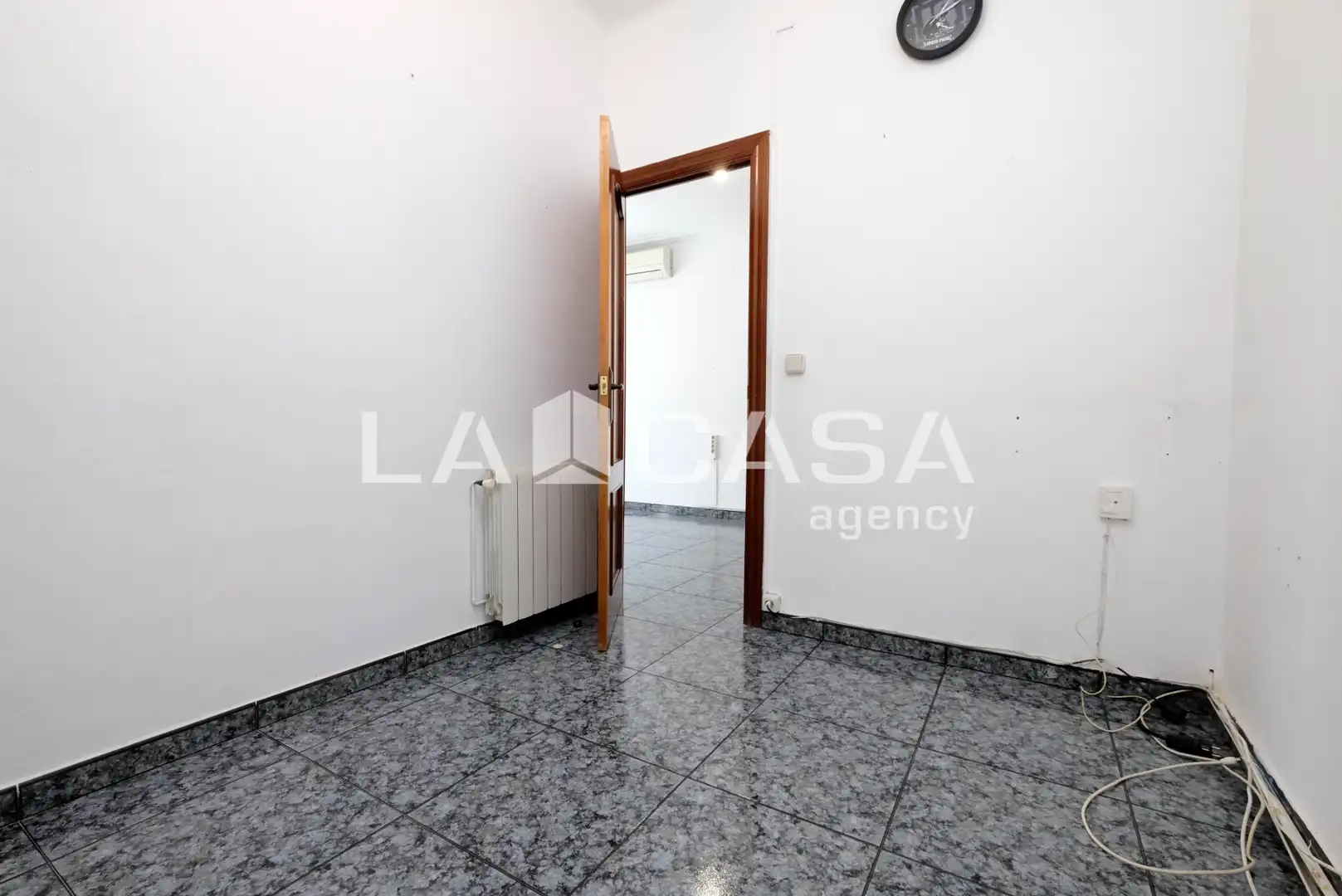 Flat for sale in Barcelona  with Air Conditioner, Heating and Terrace