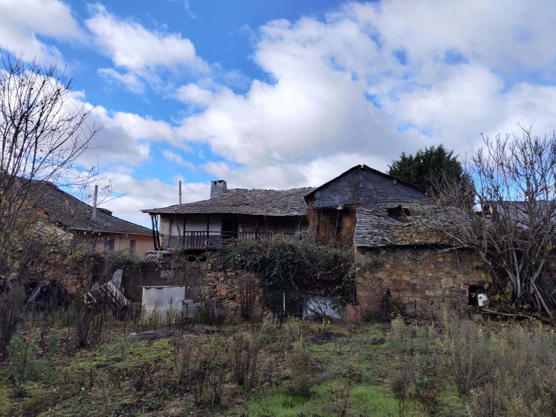 Country house for sale in Arganza