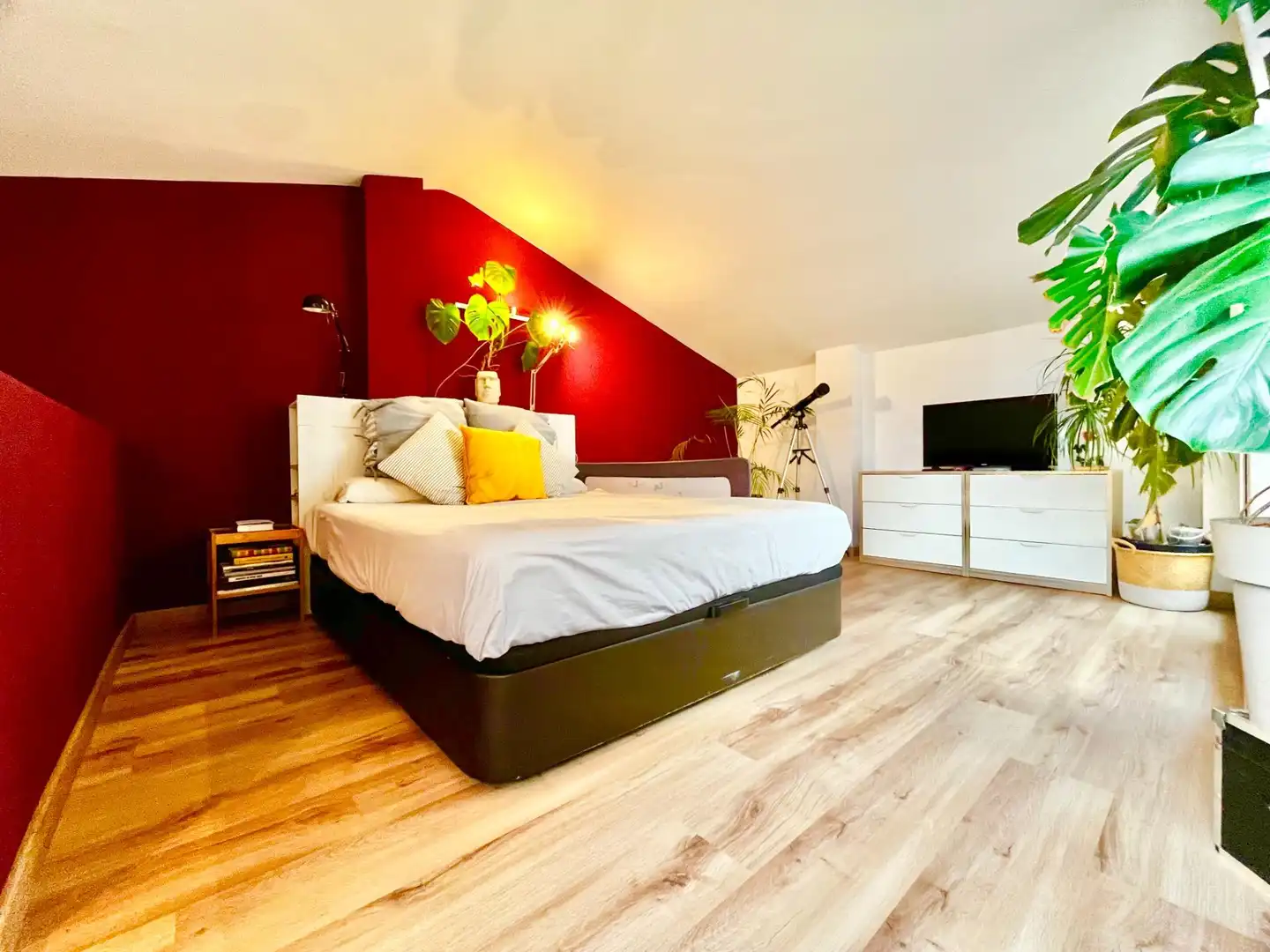 Dormitori de Dúplex en venda en Badalona amb Aire condicionat, Calefacció i Parquet