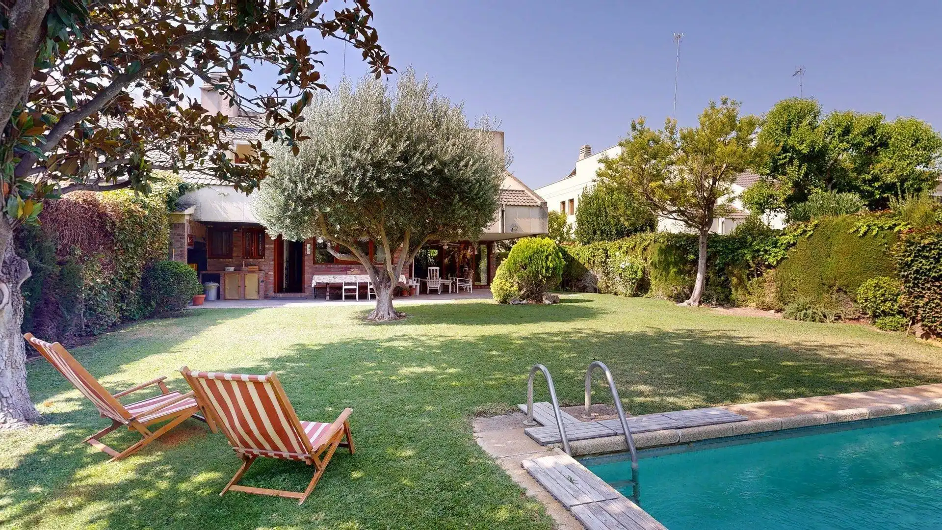 Jardín de Casa o chalet en venta en Zaragoza con Aire acondicionado, Calefacción y Jardín privado