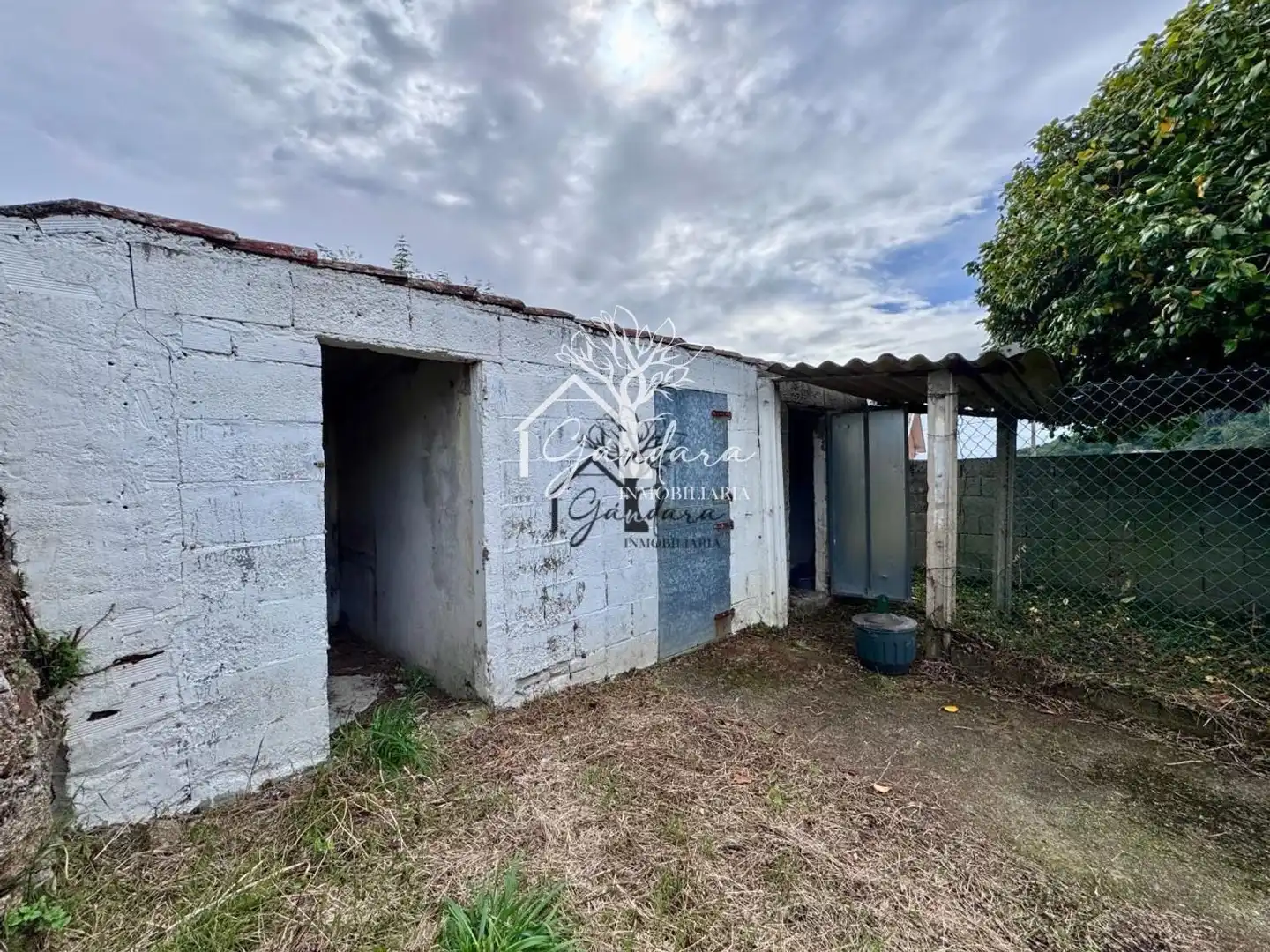 Einfamilien-Reihenhaus zum Verkauf in Ferrol mit Terrasse und Abstellraum