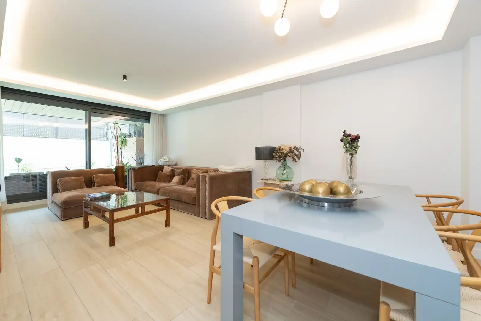 Sala de estar de Dúplex en venta en Majadahonda con Aire acondicionado, Calefacción y Jardín privado