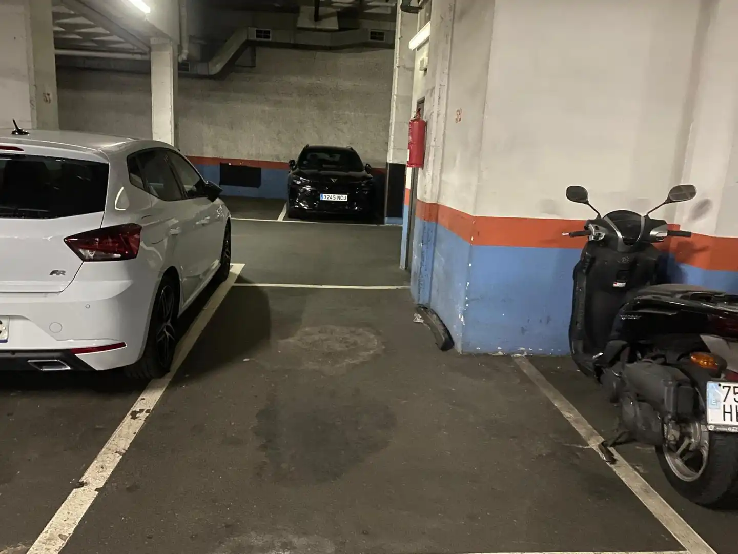Einzelparkplatz zum Verkauf in Carrer de la Indústria 287