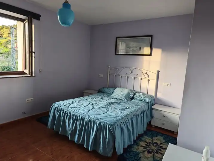 Habitación de Casa o chalet en venta en Salas con Amueblado