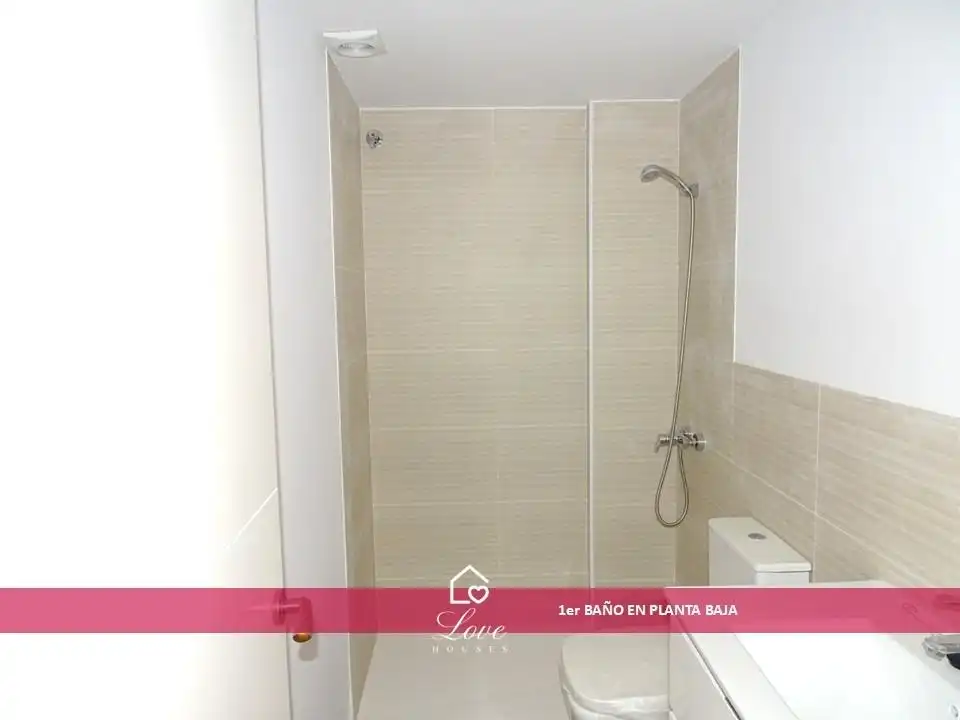 Baño de Casa adosada en venta en Puerto Real con Aire acondicionado y Terraza