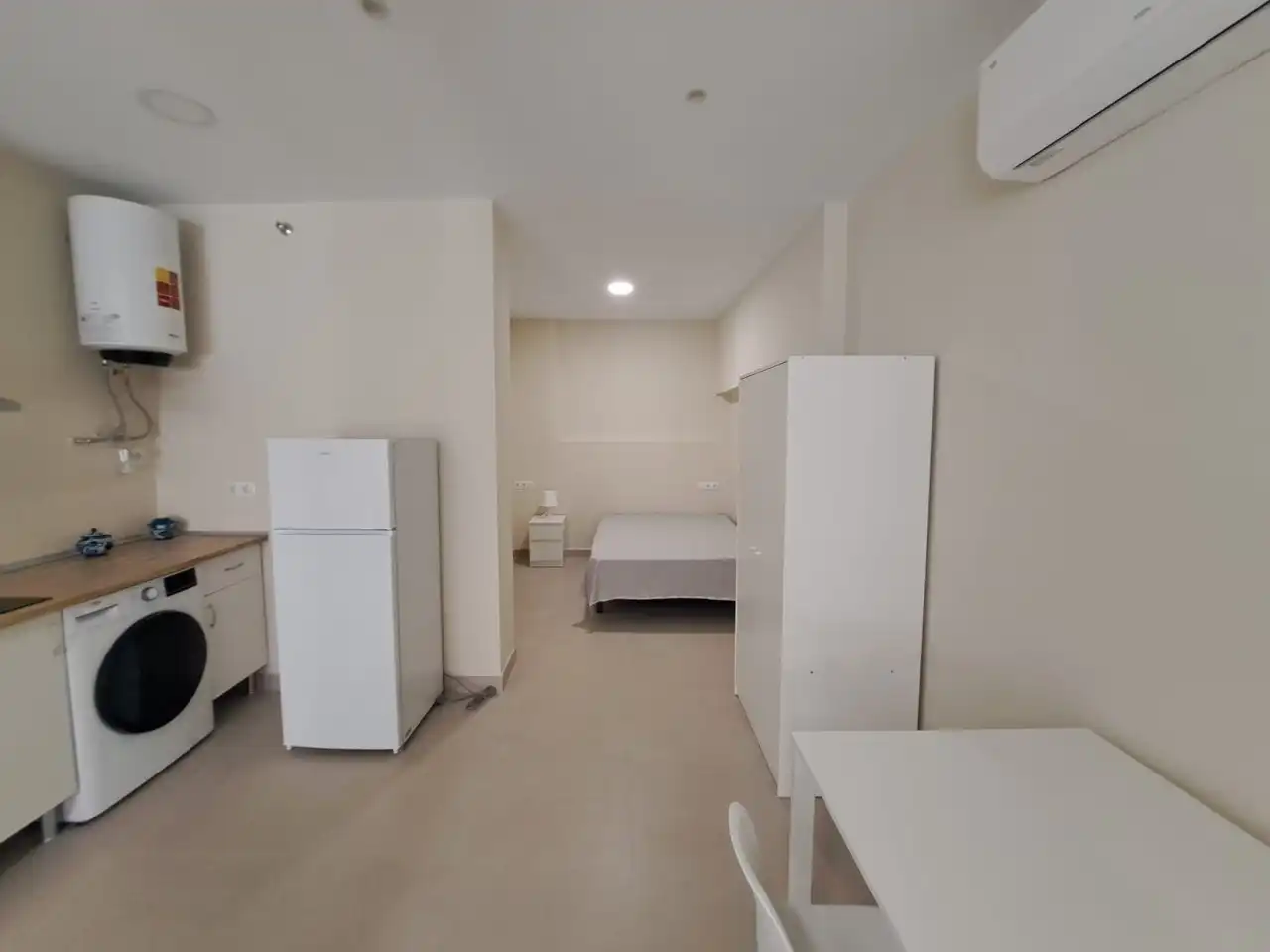 Bedroom of Study for rent in Málaga  with Air Conditioner, Heating and Furnished