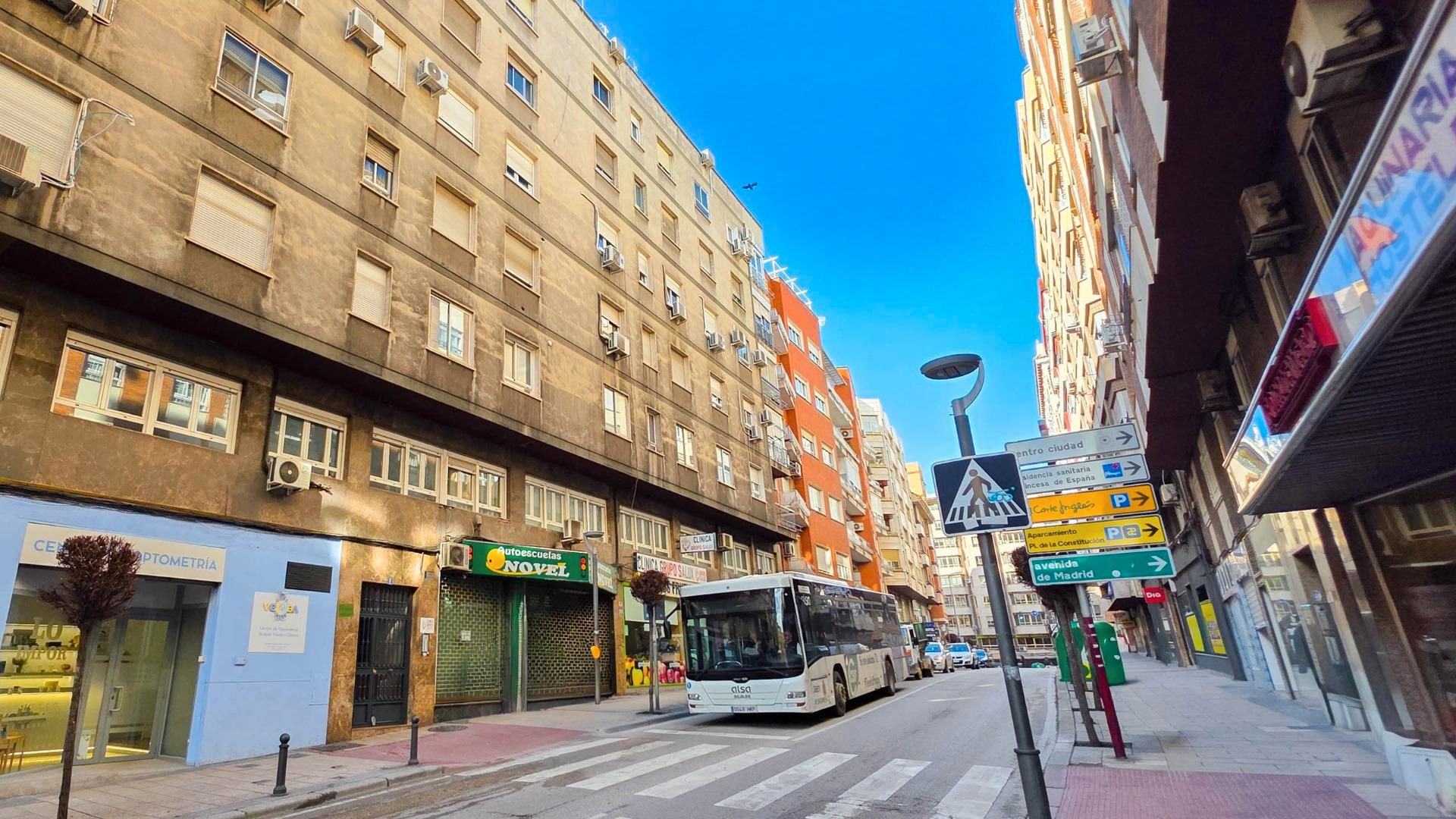 Exterior view of Flat for sale in  Jaén Capital  with Air Conditioner