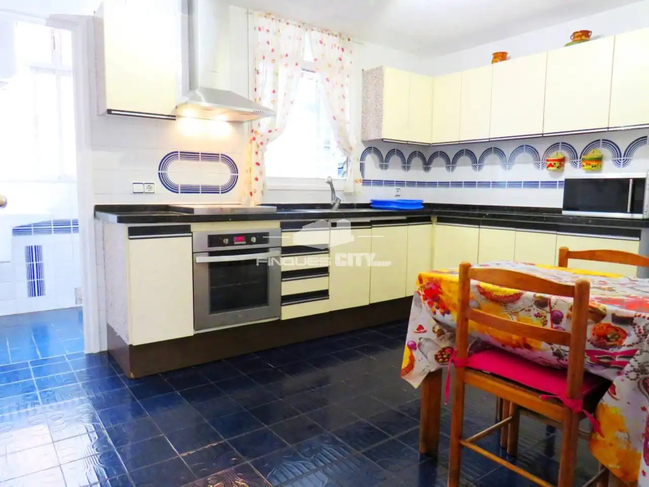 Cocina de Piso de alquiler en Calella con Aire acondicionado, Calefacción y Terraza