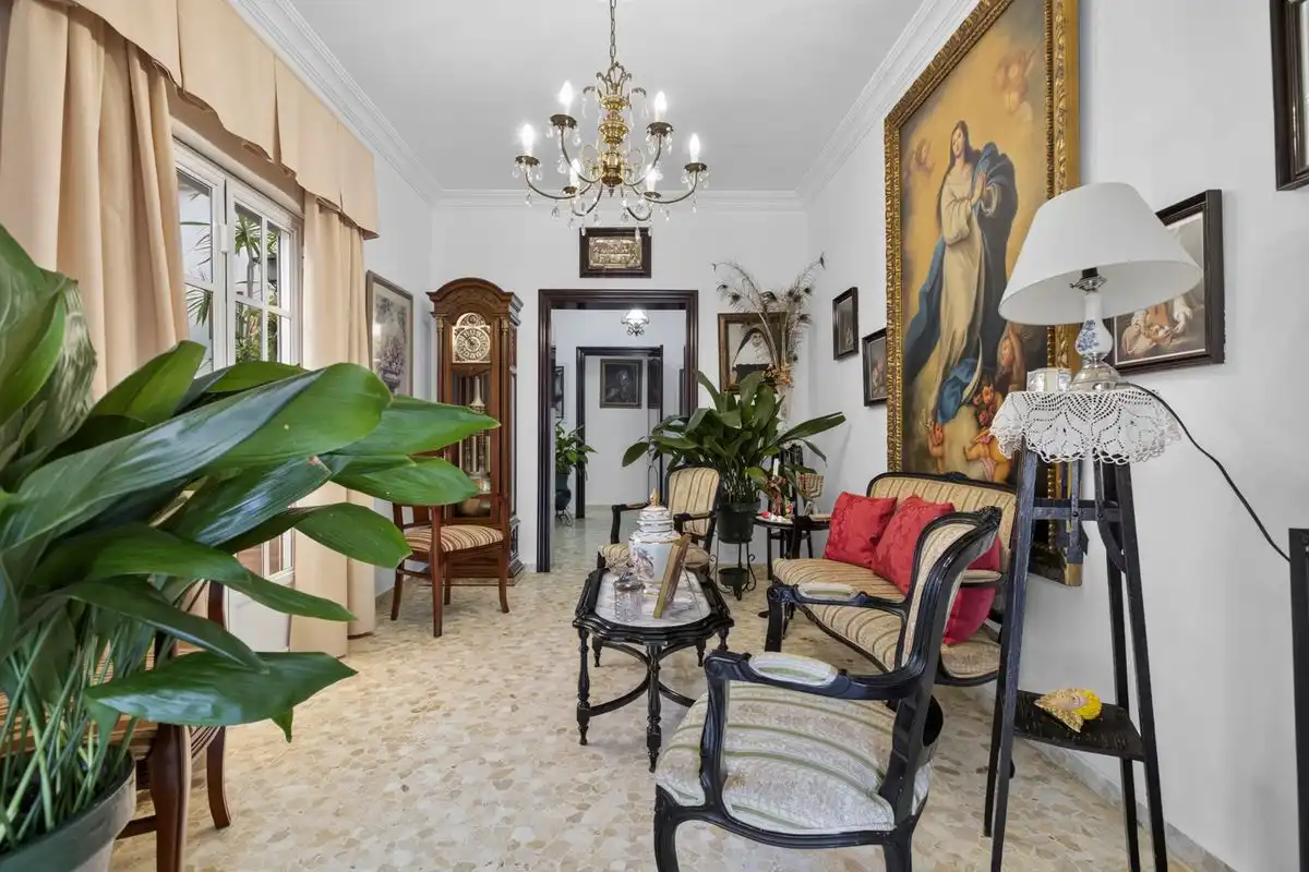 Maisonette zum Verkauf in Bollullos de la Mitación mit Heizung, Privatgarten und Abstellraum