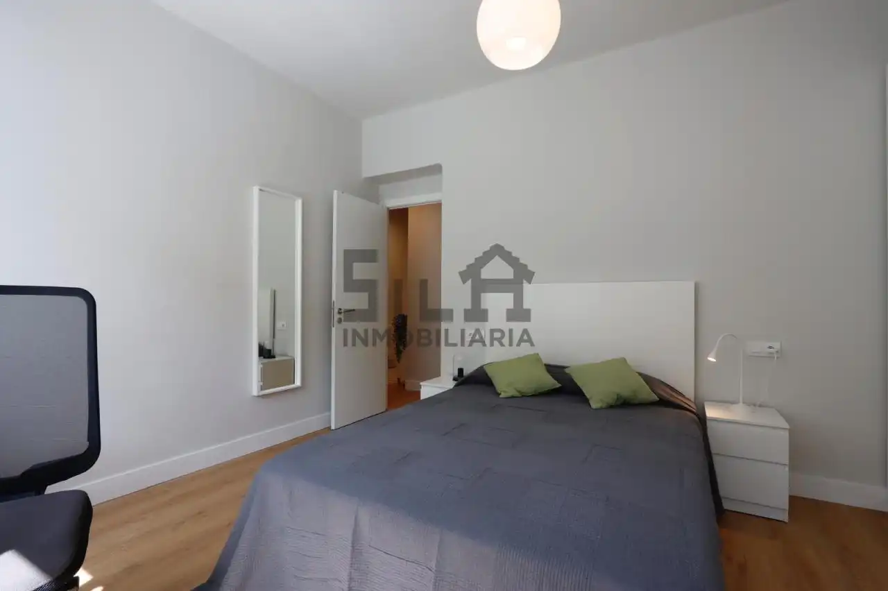 Habitación de Piso para compartir en Ourense Capital  con Calefacción y Amueblado