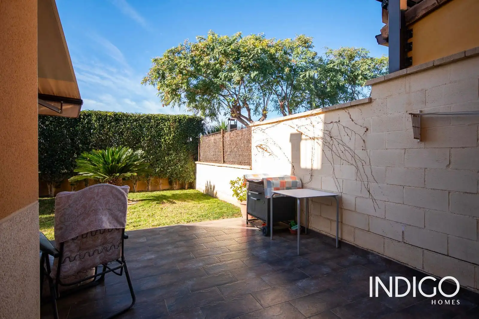 Jardí de Casa adosada en venda en Alicante / Alacant amb Aire condicionat, Jardí privat i Piscina