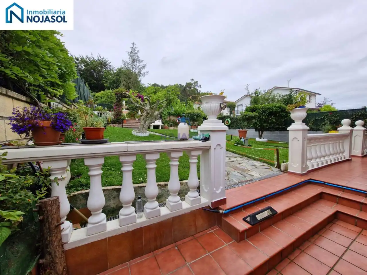 Jardí de Casa adosada en venda en Meruelo amb Calefacció, Jardí privat i Terrassa