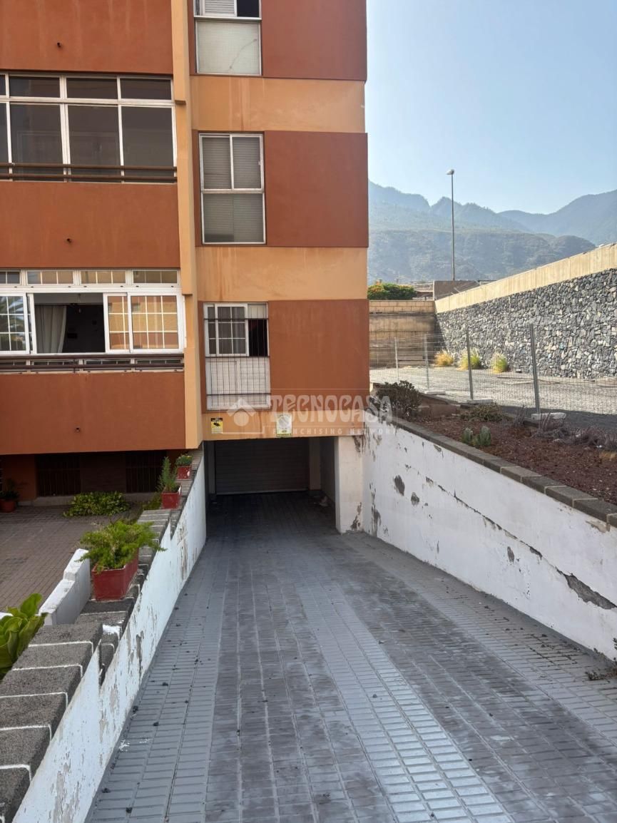 Exterior view of Garage for sale in Candelaria