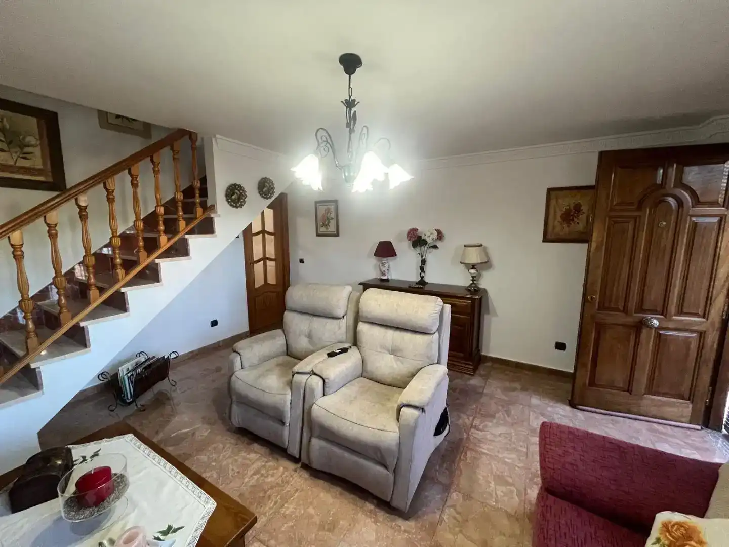 Sala d'estar de Casa adosada en venda en Estepona amb Balcó