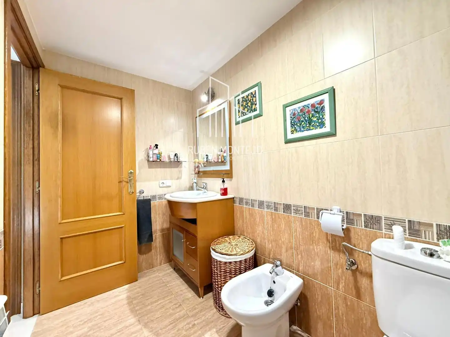 Schlafzimmer von Einfamilien-Reihenhaus zum Verkauf in Matilla de los Caños del Río mit Heizung, Privatgarten und Terrasse