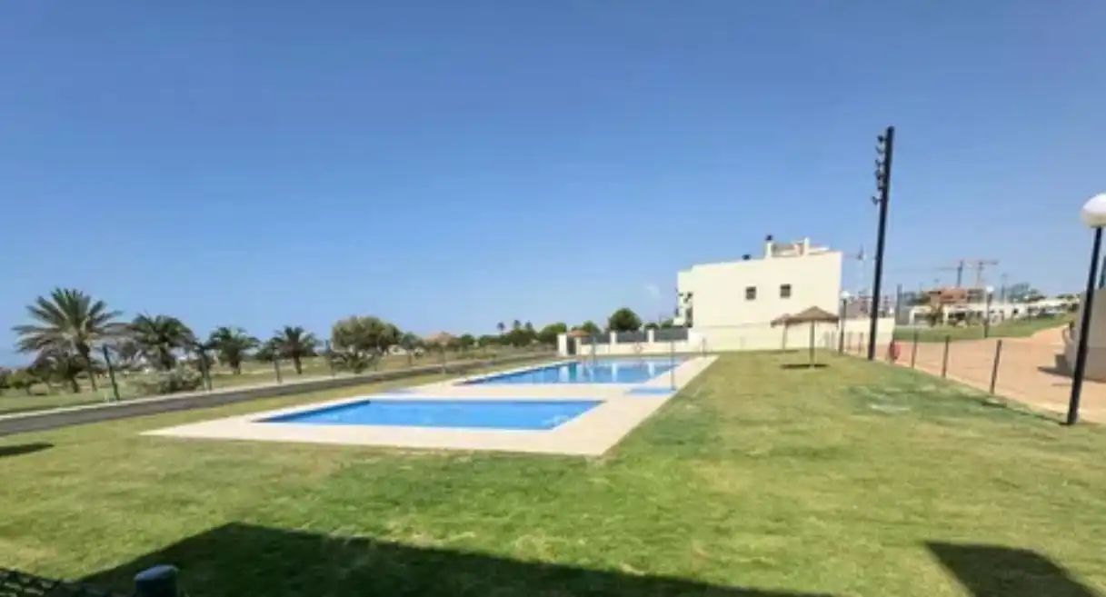 Piscina de Planta baja en venta en Almería con Aire acondicionado, Calefacción y Jardín privado