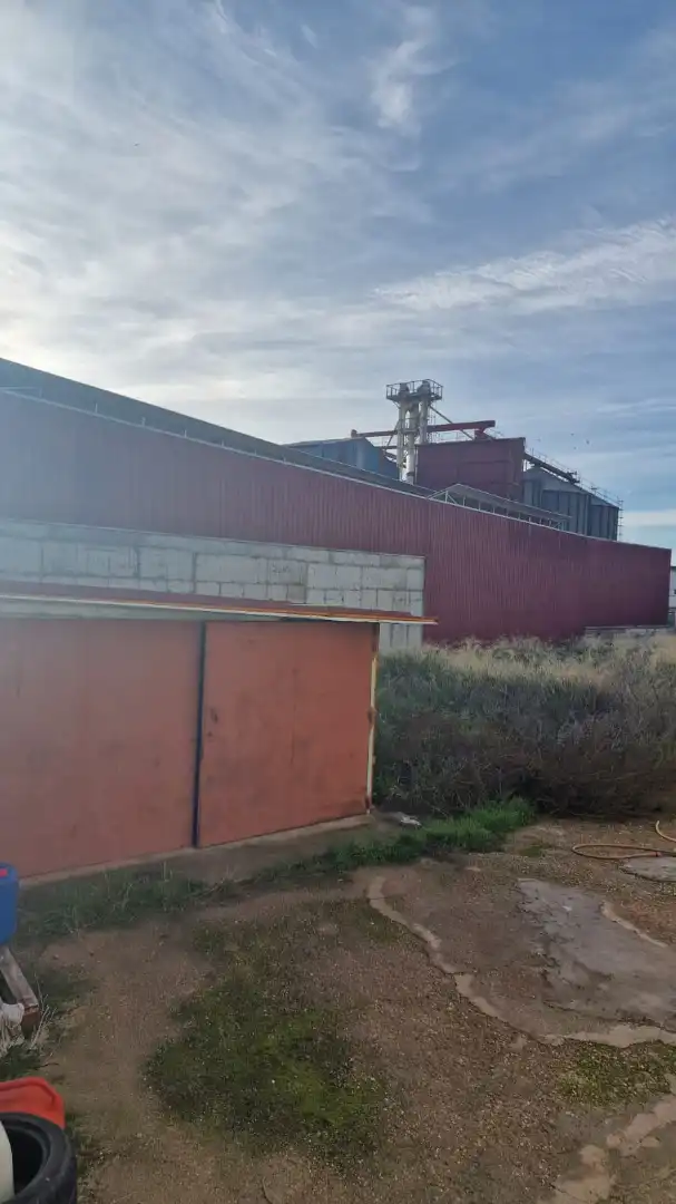 Vista exterior de Terreny industrial en venda en Arroyo de San Serván