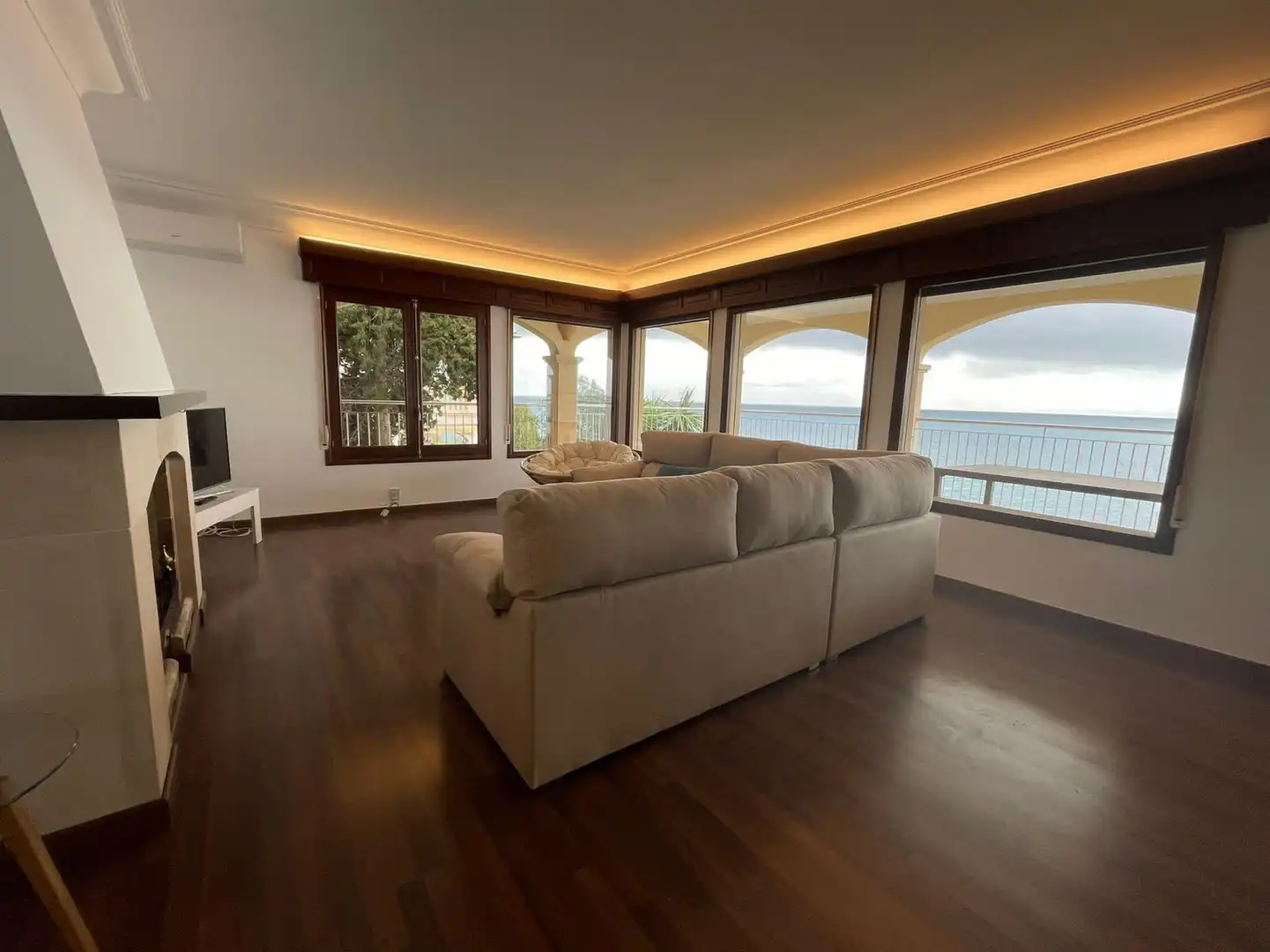 Sala d'estar de Casa o xalet de lloguer en Alcúdia amb Aire condicionat, Calefacció i Jardí privat