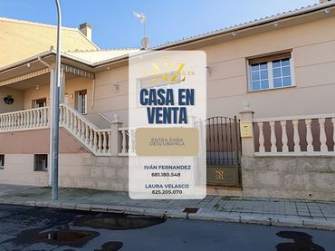 Casa amb balcó en venda a Calle Espejo