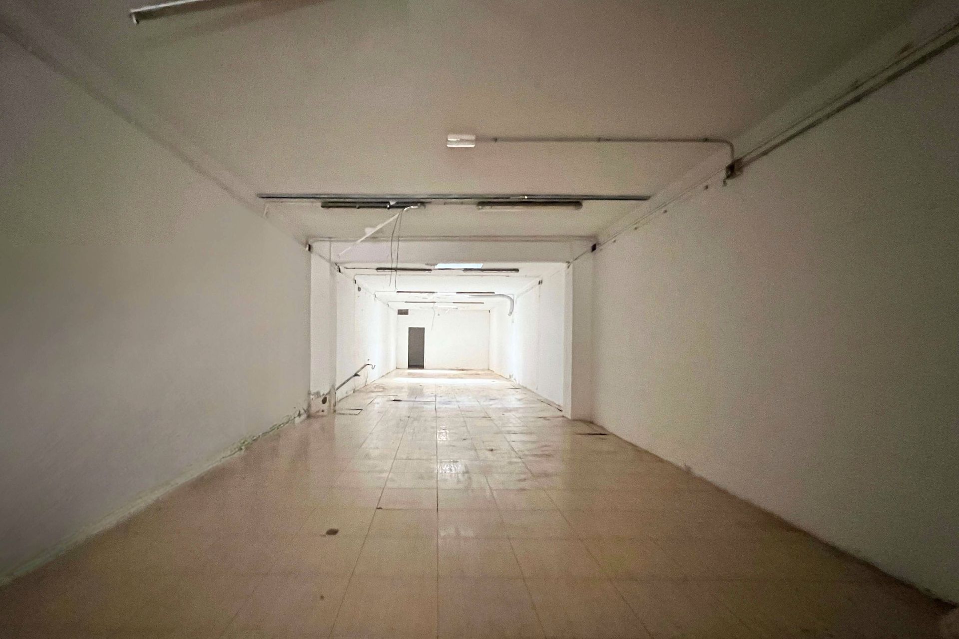 Local en venta en Sant Boi de Llobregat