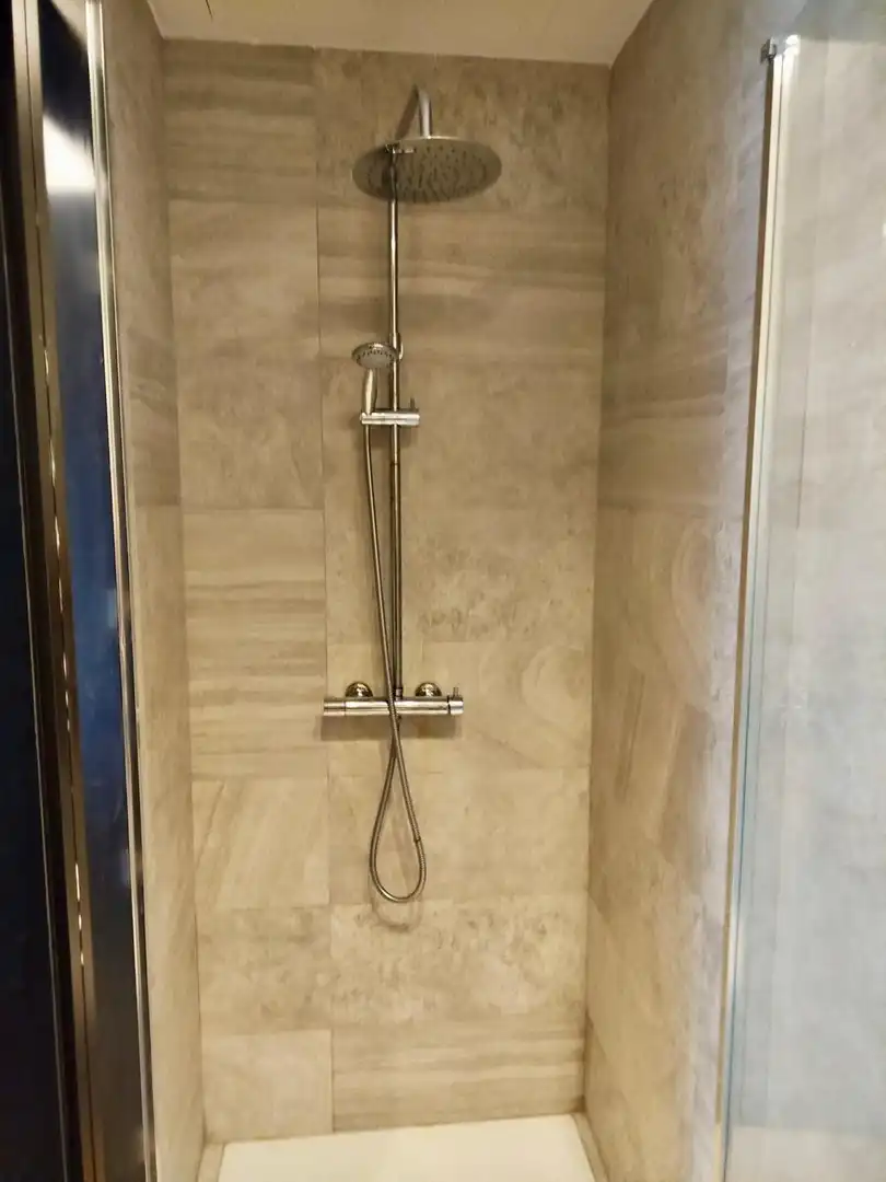 Baño de Piso para compartir en Cartagena con Aire acondicionado, Calefacción y Terraza